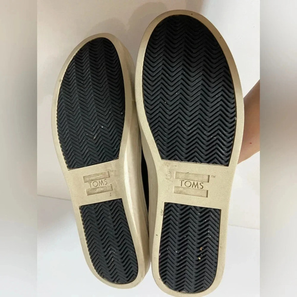 TOMS Leather Bryce Slip On Black boot Sneakers  Shoes Casual faux fur Sz 10 - Picture 11 of 11